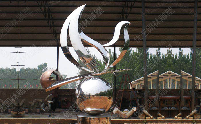 和平鸽不锈钢雕塑