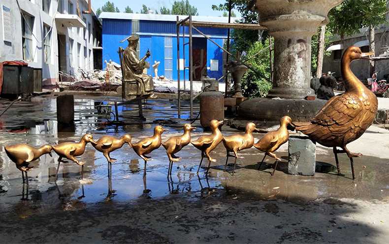 铜鸭子，铜鸭子雕塑，鸭子雕塑