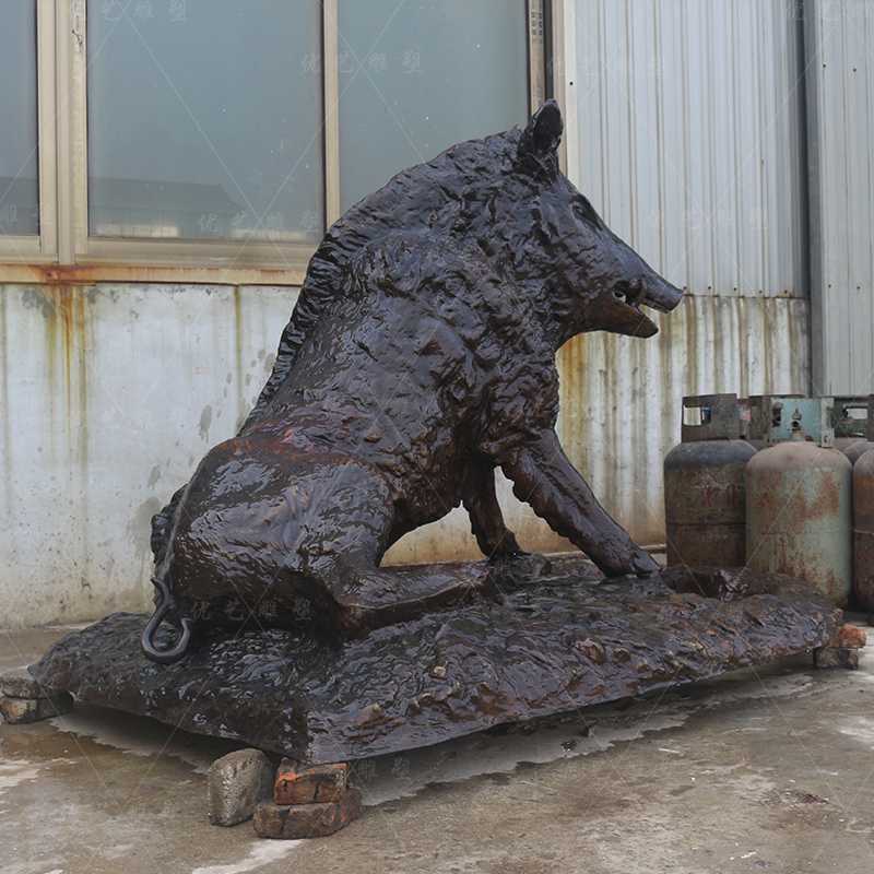 加拿大青铜野猪雕塑