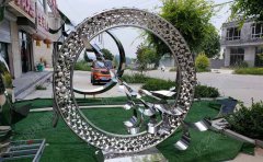 不锈钢圆环雕塑价格与应用范围