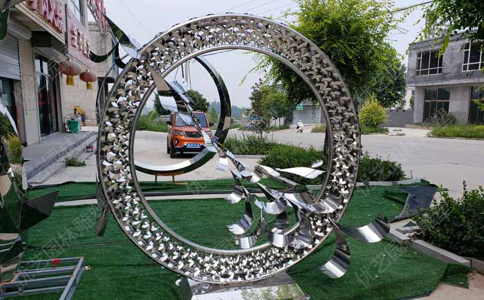 不锈钢圆环雕塑价格