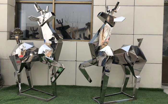 不锈钢几何鹿雕塑